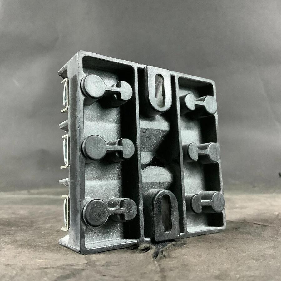 Used BUSSMANN R25030-3PR FUSE HOLDER ($12 OBO)