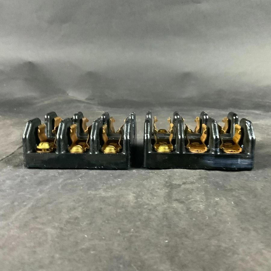 GENERAL ELECTRIC FUSE HOLDER 30A 250V - SET OF 2 ($30 OBO)