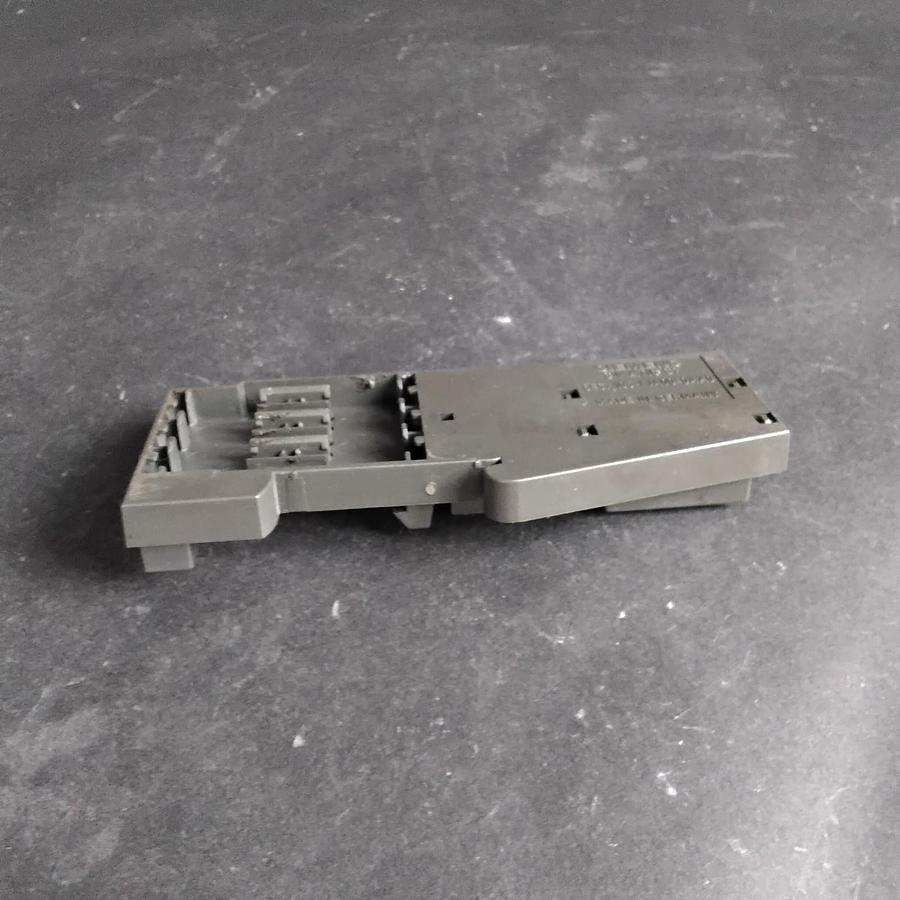Used SIEMENS 6ES7193-4JA00-0AA0 TERMINATION MODULE ($12 OBO)