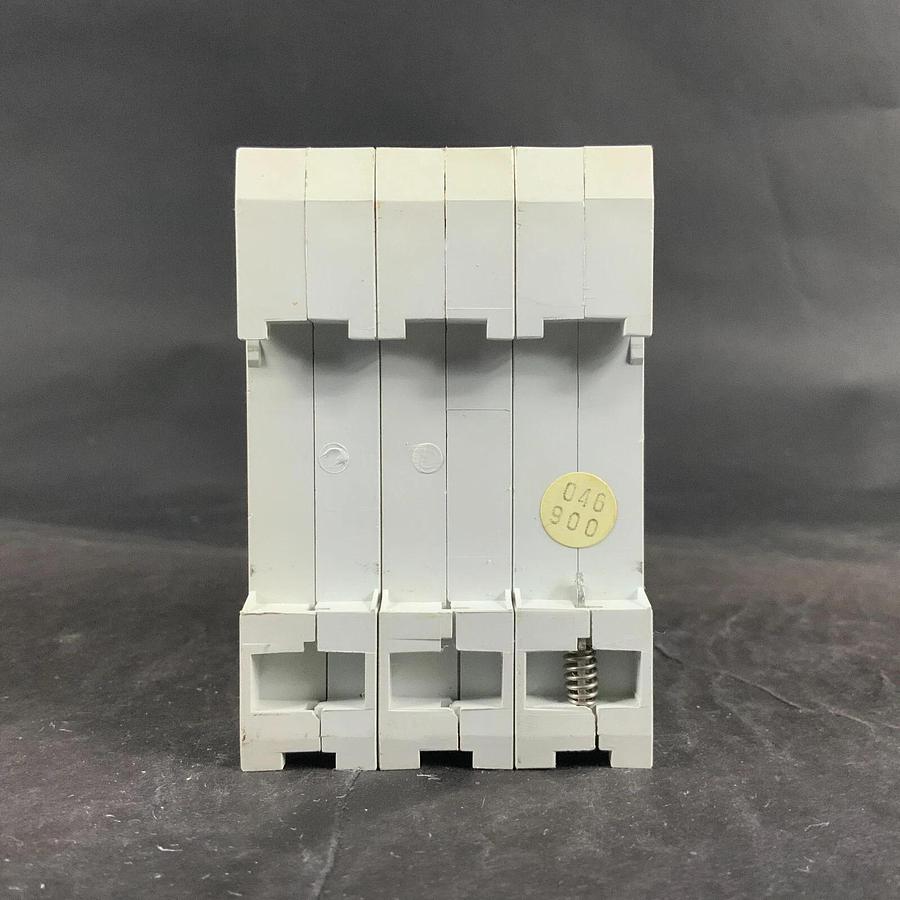 MOELLER FAZ L16A CIRCUIT BREAKER ($45 OBO)