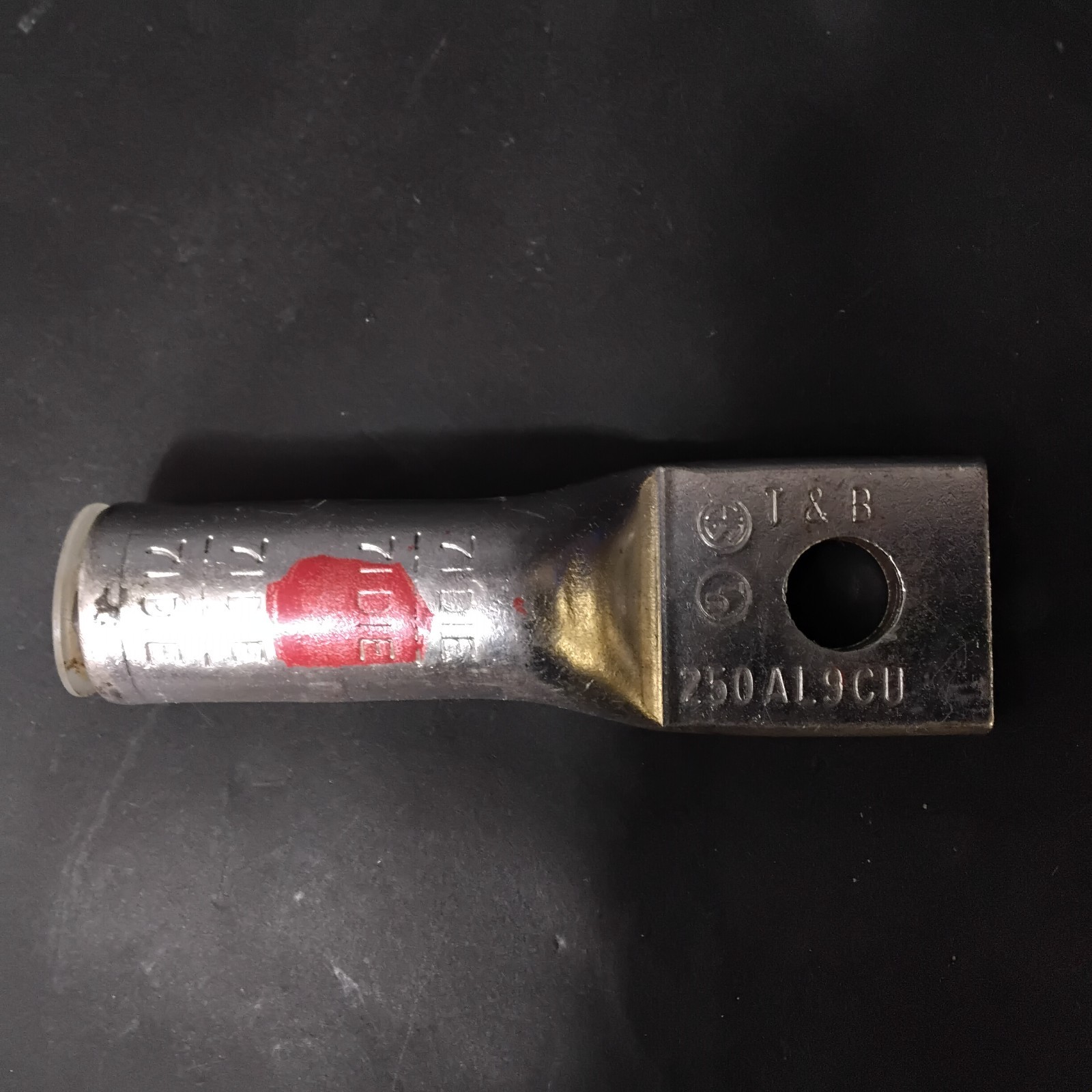 Used T&B 250MCM AL9CU COMPRESSION LUG ($15 OBO)