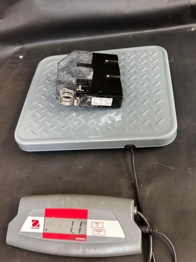 Used ALLEN BRADLEY 1494V-FS60 FUSE BLOCK
