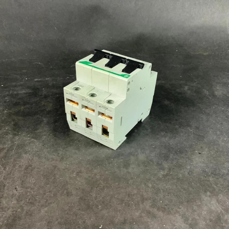 Used MOELLER FAZ-3-C10 CIRCUIT BREAKER ($15 OBO)