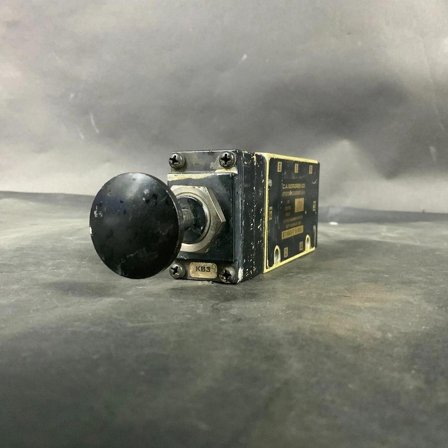 Used NORGREN K71DA00-KS6-KV2 AIR CONTROL VALVE ($100 OBO)