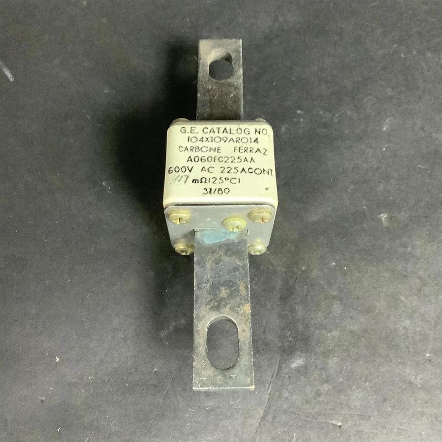 Used CARBONE FERRAZ A060FC225AA SEMICONDUCTOR FUSE ($12 OBO)