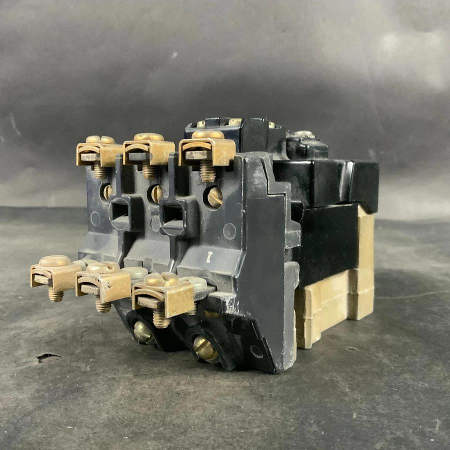 Used ALLEN BRADLEY 71A86 MOTOR STARTER ($35 OBO)