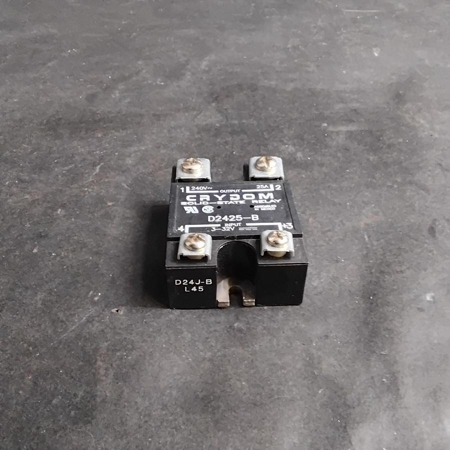 Used CRYDOM D2425-B SOLID STATE RELAY ($25 OBO)