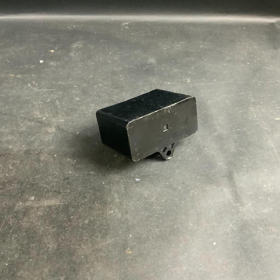 Used Unbranded A0K02 6uF 400VAC MOTOR RUN CAPACITOR ($10 OBO)