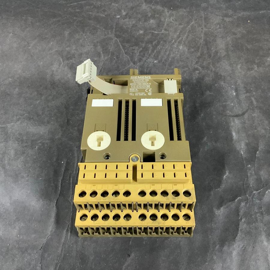 SIEMENS 6ES5700-8MA11 SIMATIC S5 BUS MODULE ($10 OBO)