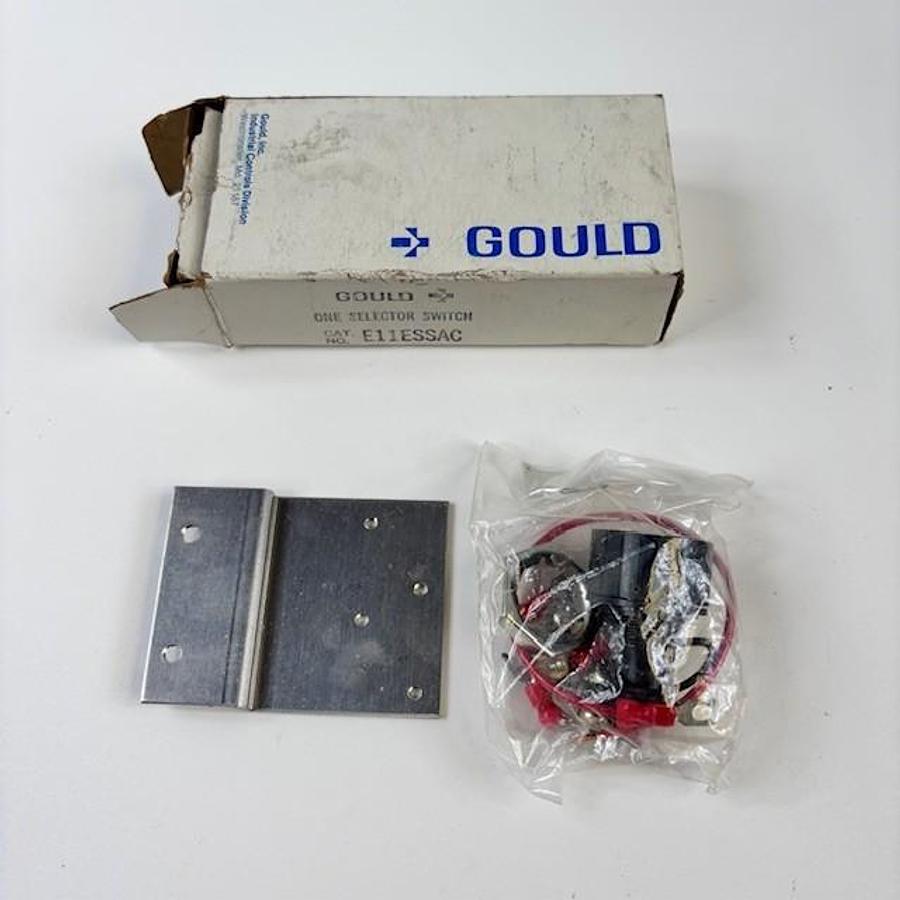 Used SCHNEIDER ELECTRIC E11ESSAC SELECTOR SWITCH