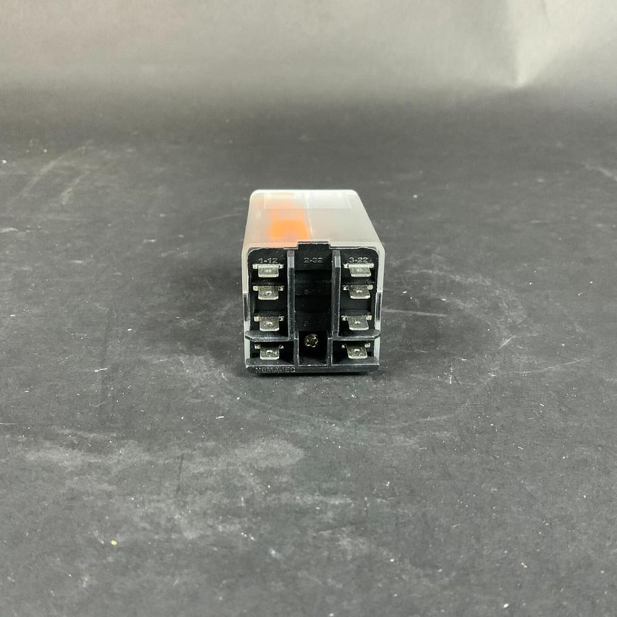 EATON D5RF2A RELAY - BRAND NEW IN BOX ($13 OBO)