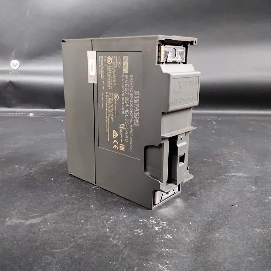 Used SIEMENS SIMATIC S7-300 6ES7 321-1BL00-0AA0 INPUT MODULE ($20 OBO)