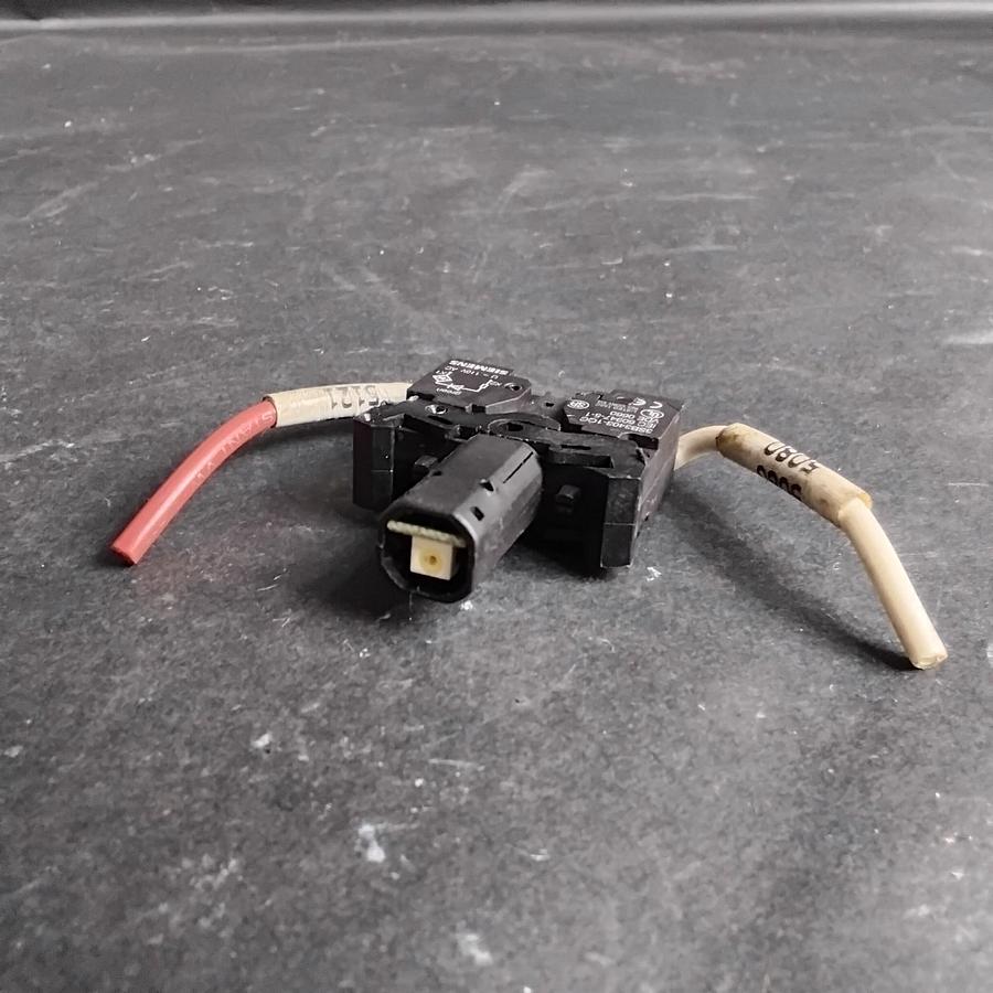 Used SIEMENS 3SB3403-1QC CONTACT BLOCK ($15 OBO)