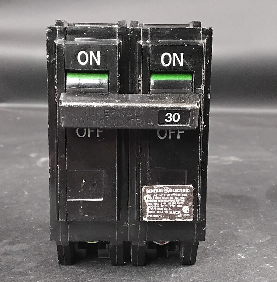 Used GENERAL ELECTRIC THQB2130 CIRCUIT BREAKER B($15 OBO)