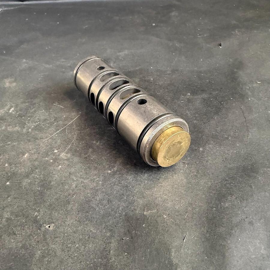 Used MUELLER 031-012-000 SLEEVE SPOOL SET