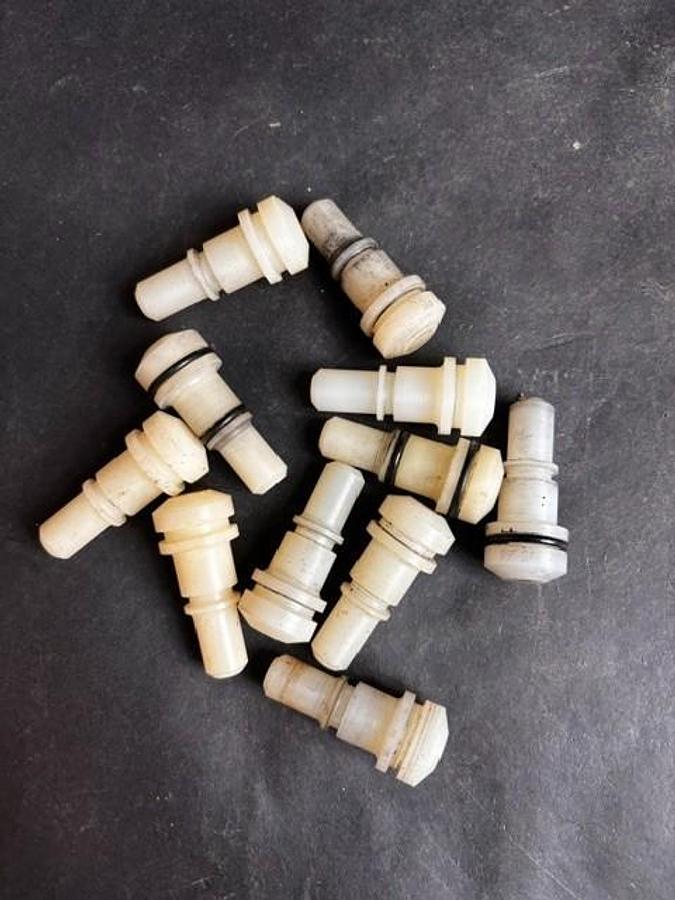 Used PLASTIC HOSE CONNECTORS/FITTINGS - GROUP OF 11 ($8 OBO)
