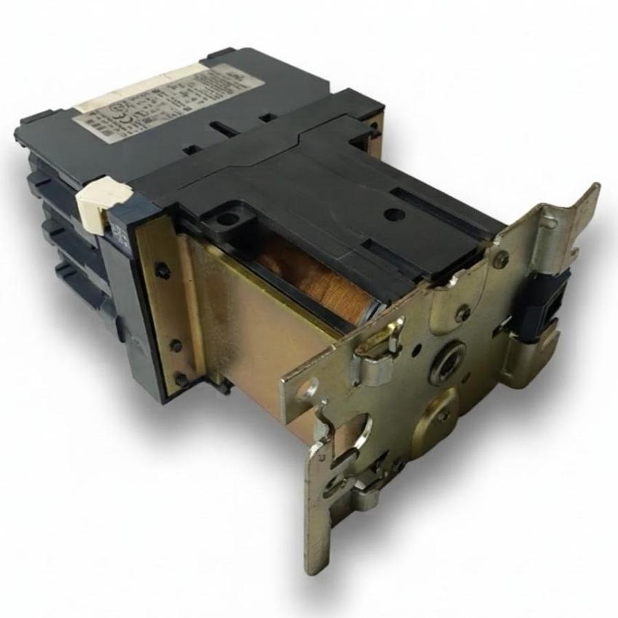Used TELEMECANIQUE LC1 D40 | LP1 D4011 | CONTACTOR 60A 3P 24V COIL | EXCELLENT |