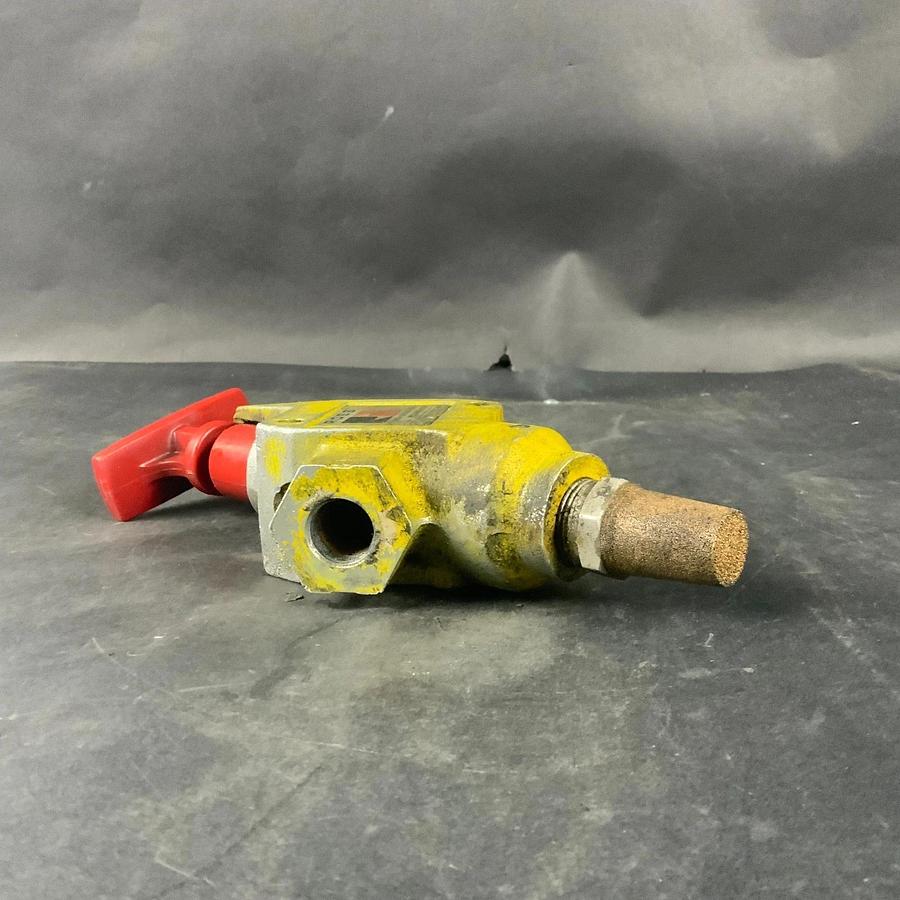 Used ROSS CONTROLS Y1523C4002 MANUAL LOCKOUT VALVE ($45 OBO)