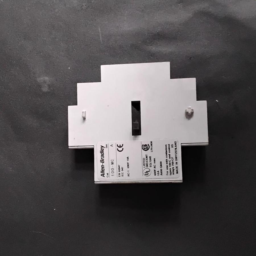 Used ALLEN BRADLEY 100-MC SER A AUXILIARY CONTACT ($9 OBO)
