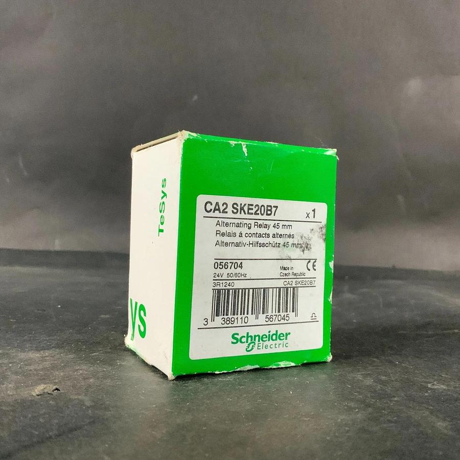 SCHNEIDER ELECTRIC CA2 SKE20B7 CONTROL RELAY ($50 OBO)