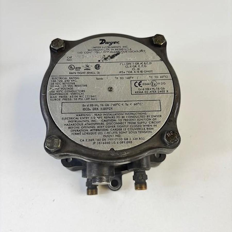 Used DWYER 1950G-1-B-120 PRESSURE SWITCH