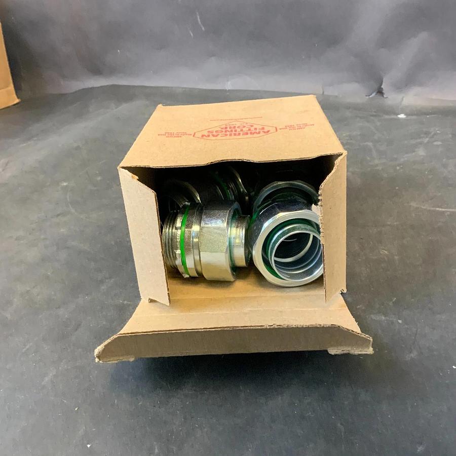 AMFICO STR125 1-1/4" STRAIGHT LIQUID-TIGHT CONNECTOR - BOX OF 5 ($60 OBO)