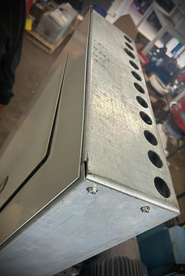 Used Siemens 400A P1X42MC400C Panelboard 208Y/120V 3P 4W ($1,999.99 OBO!!!)