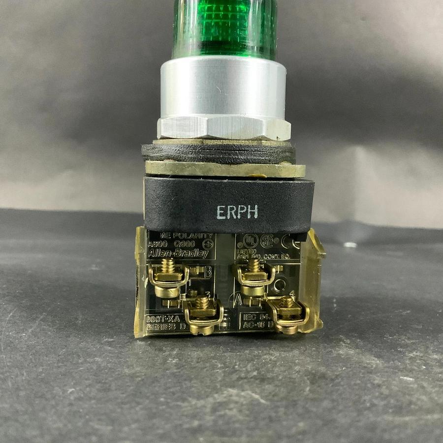 Used ALLEN BRADLEY 800T-PB16 GREEN PUSH BUTTON ($30 OBO)