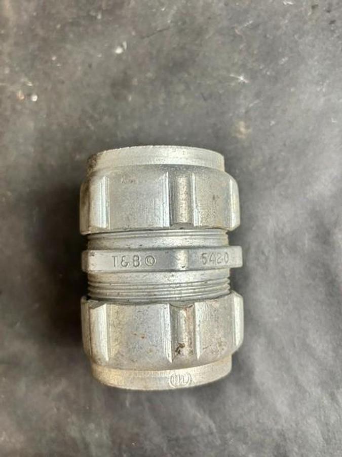 Used THOMAS & BETTS 5420 CONNECTOR - GROUP OF 3