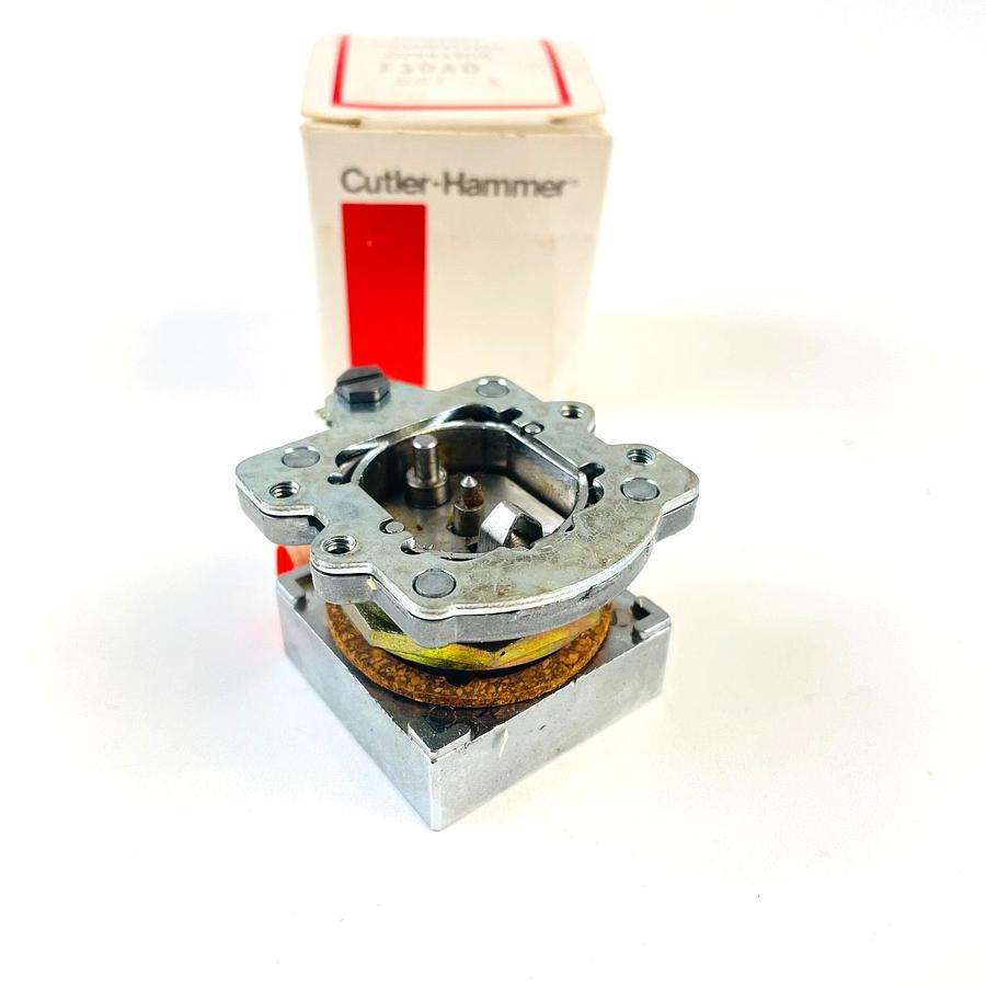 Used CUTLER HAMMER E30AD COMPACT PUSHBUTTON OPERATOR NEW OPEN BOX FULLY FUNCTIONAL