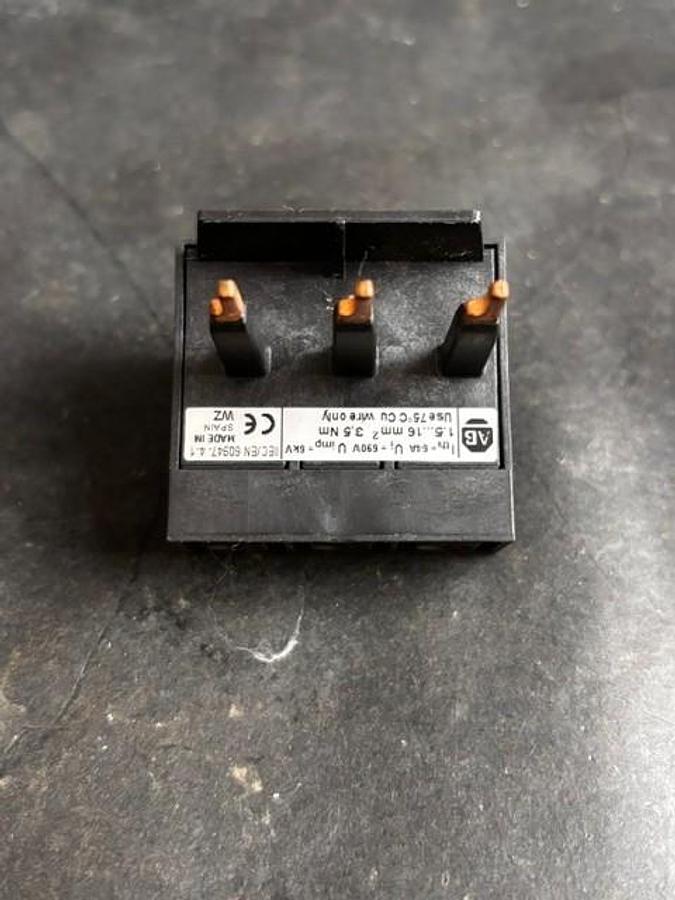 Used ALLEN BRADLEY 140M-C-WTEN BUSBAR FEEDER TERMINAL ($20 OBO)