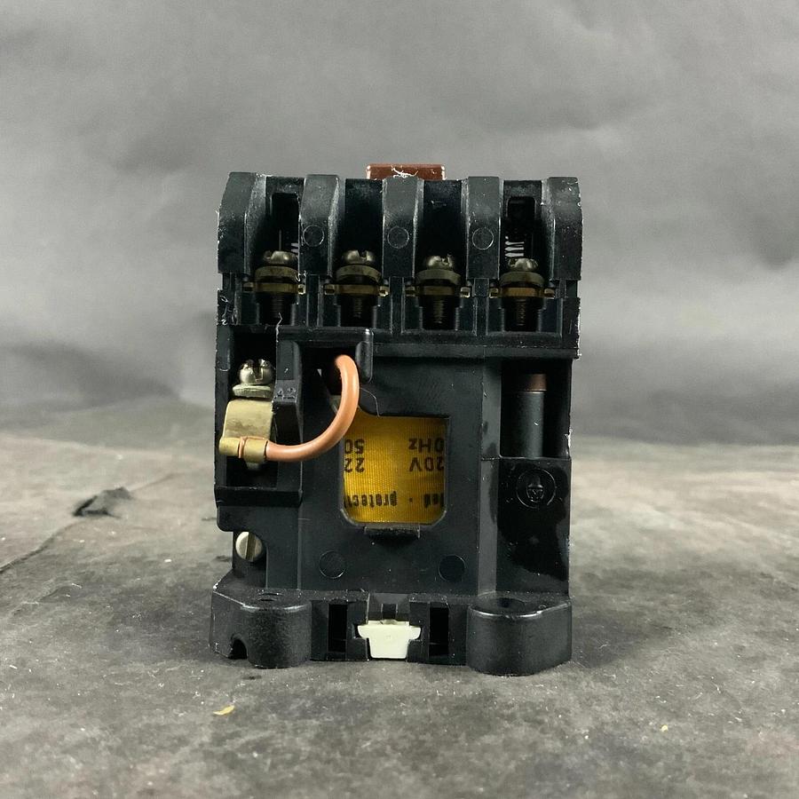 Used KLOCKNER MOELLER DIL00-40 CONTACTOR ($30 OBO)