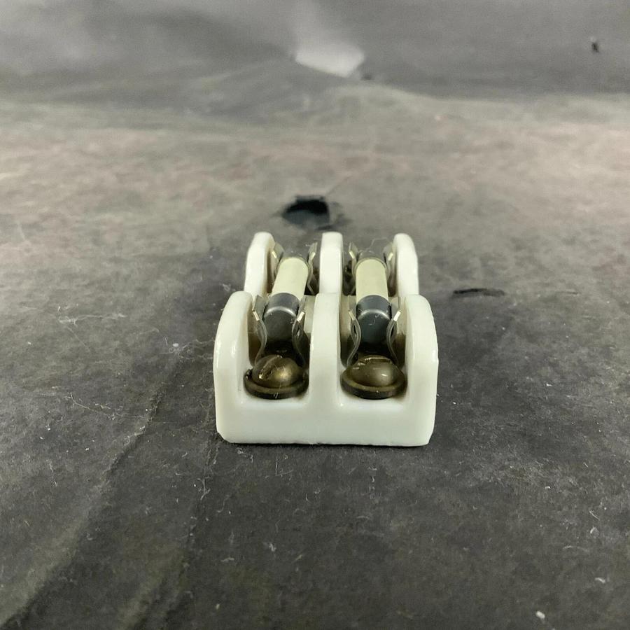 Used BUSSMANN PORCELIN FUSE HOLDER CU ONLY ($10 OBO)