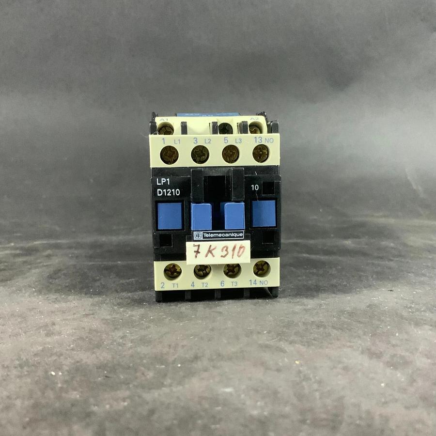 Used TELEMECANIQUE LP1-D1210-BD CONTACTOR ($20 OBO)