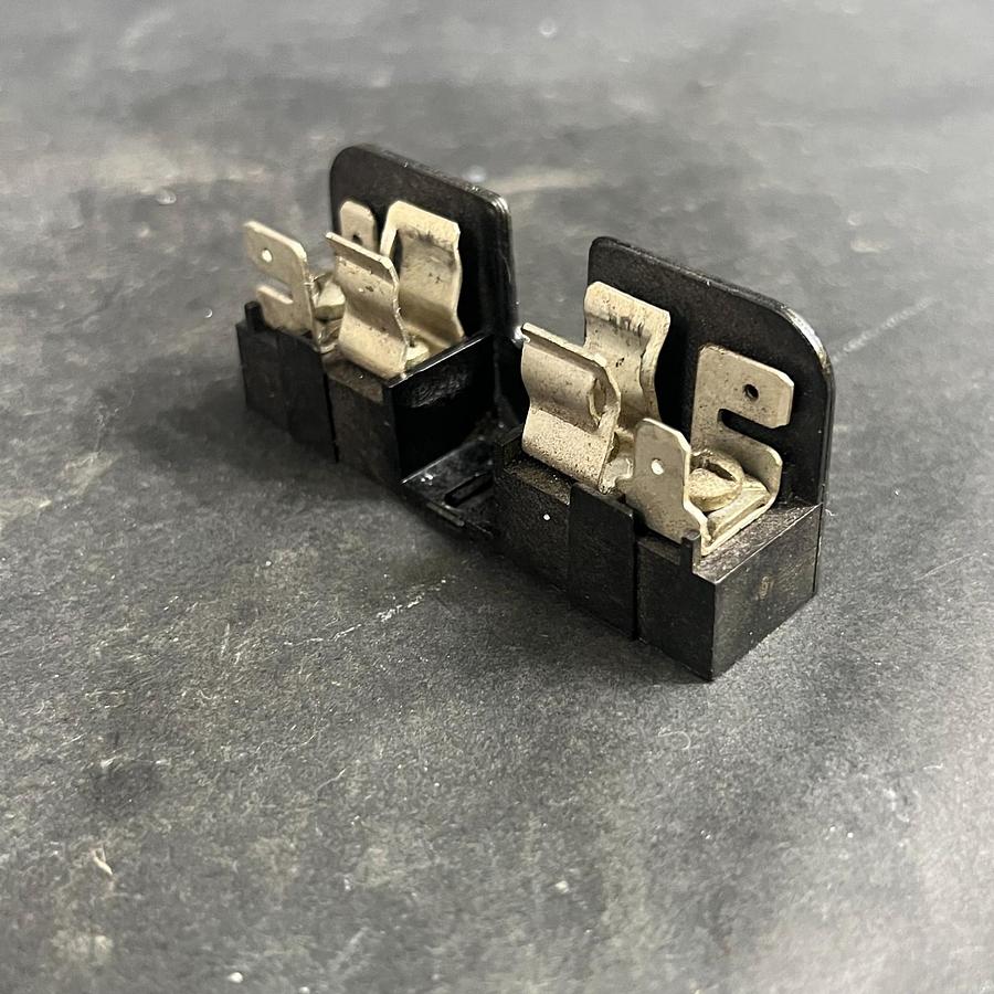 Used GOULD SHAWMUT 30320 FUSE HOLDER ($8 OBO)
