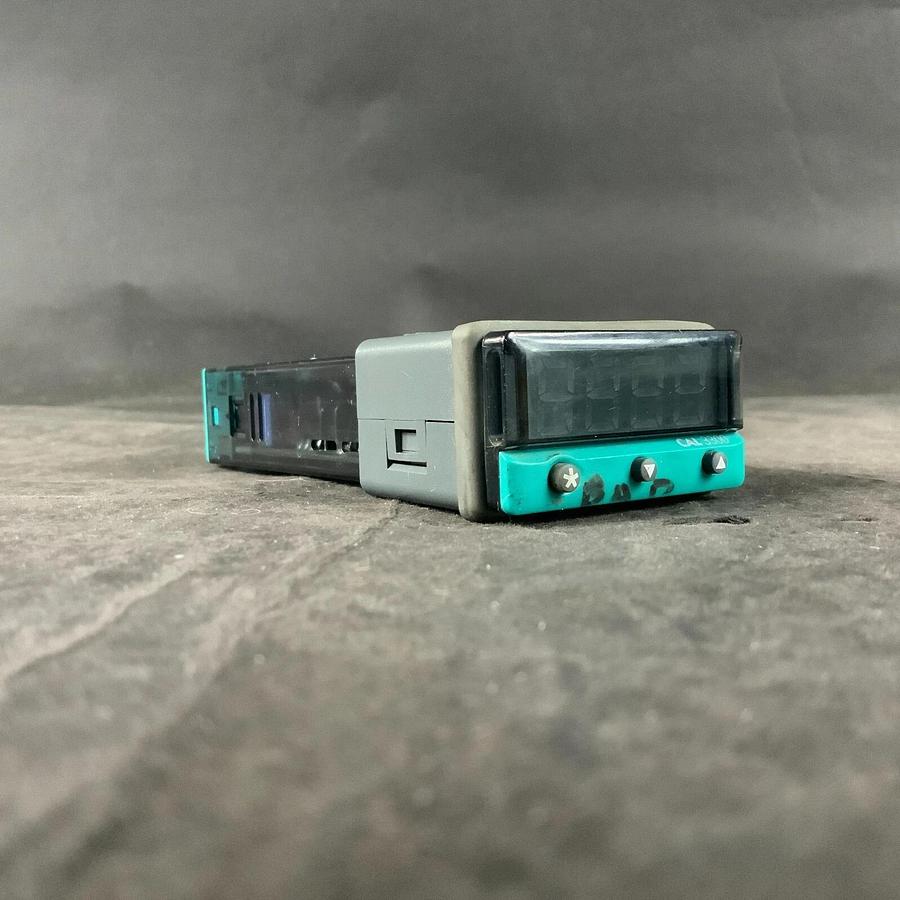 Used CAL CONTROLS #3300 TEMPERATURE CONTROLLER ($75 OBO)