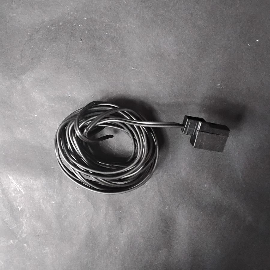 Used FESTO KMYZ-4-24-2,5 PLUG SOCKET ($4 OBO)