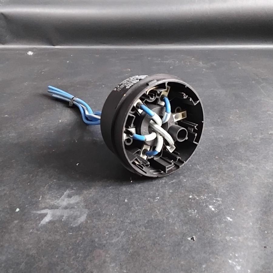 Used SIEMENS 8WD4 408-0ADM CONNECTION ELEMENT ($18 OBO)
