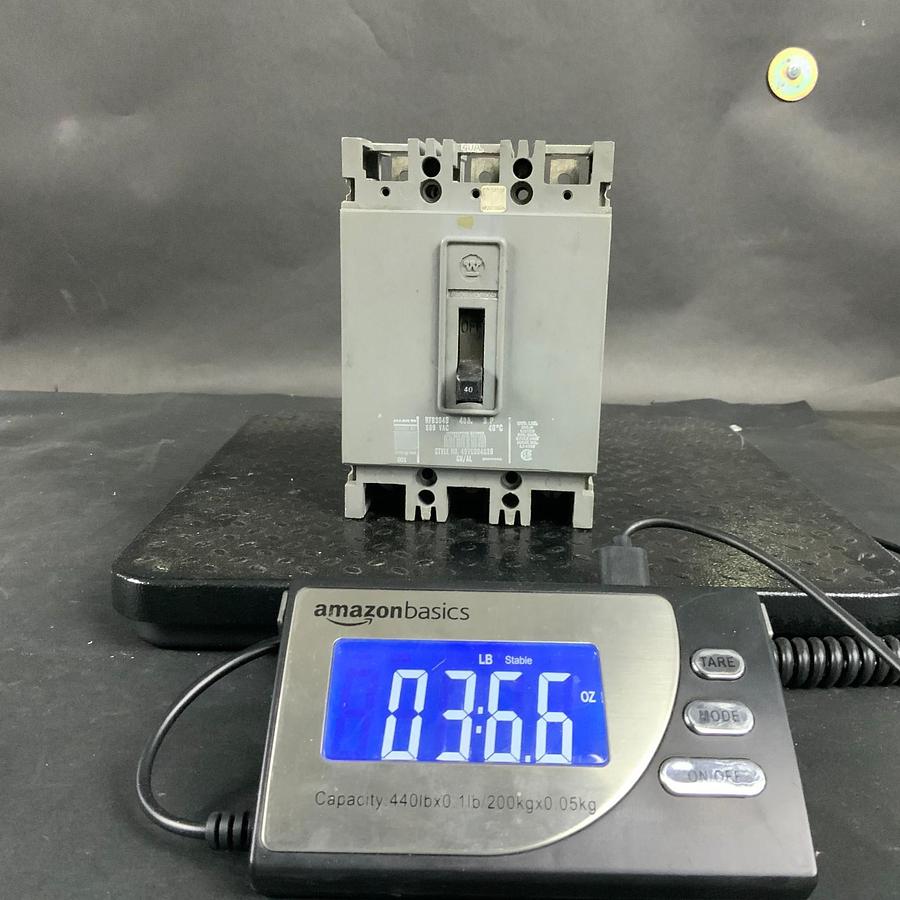 Used WESTINGHOUSE HFB3040 CIRCUIT BREAKER ($40 OBO)