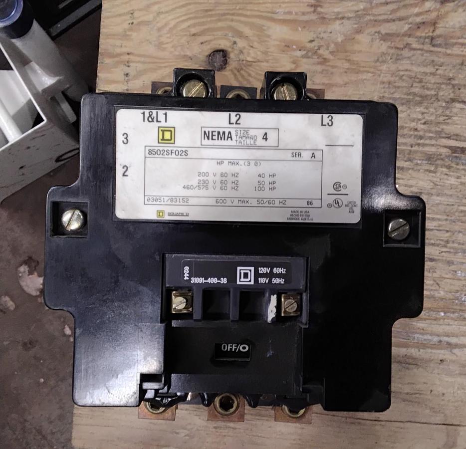 Used SQUARE D 8502SF02S SERIES A CONTACTOR SIZE 4