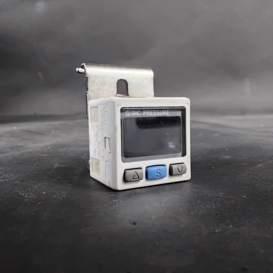 Used SMC ISE30A-C6H-P-M DIGITAL PRESSURE SWITCH ($35 OBO)