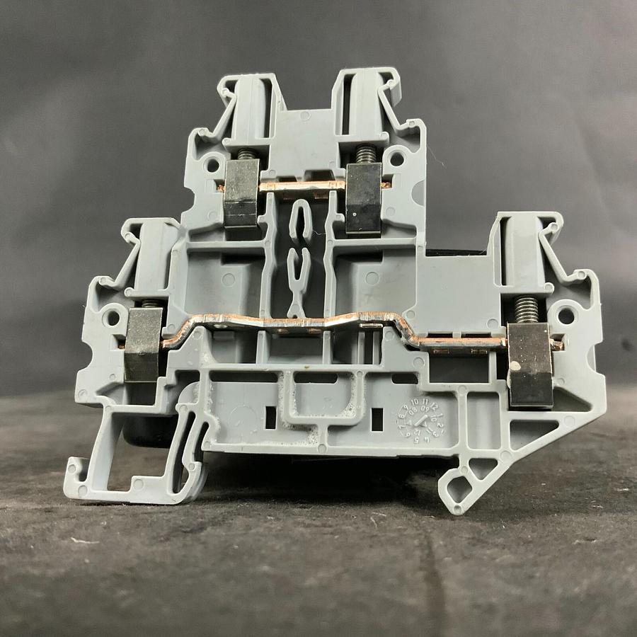 Used PHOENIX CONTACT TYPE UTTB 2.5 TERMINAL BLOCK ($2 OBO)