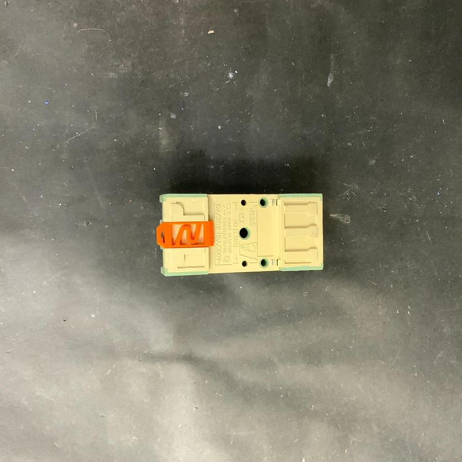 Used TURCK RELECO S3-S RELAY SOCKET ($5 OBO)