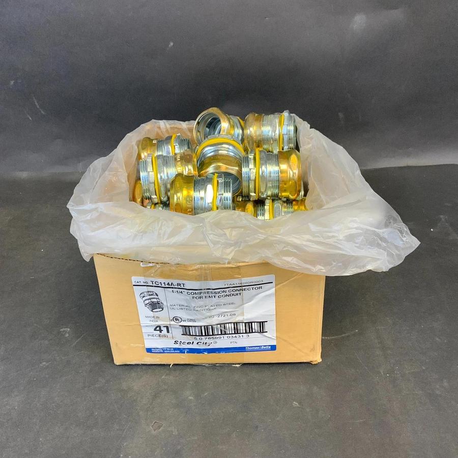 THOMAS & BETTS TC114A-RT 1-1/4” EMT COMPRESSION CONNECTOR - BOX OF 41 ($40 OBO)