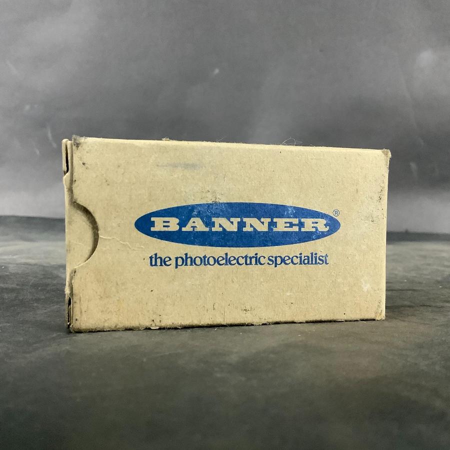 BANNER QMT42VP6AFV400Q ADJUSTABLE FIELD SENSOR ($60 OBO)