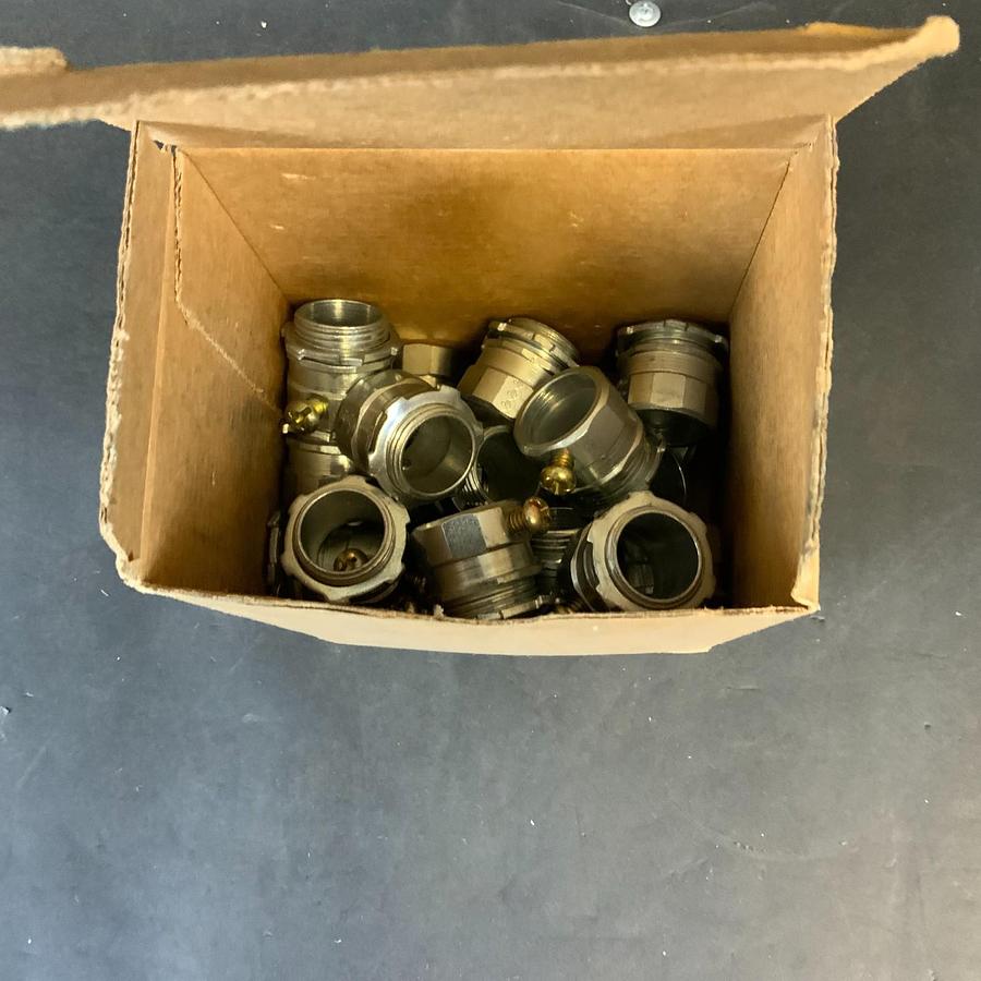 Used COOPER CROUSE-HINDS 451US 3/4” EMT SET SCREW CONNECTOR - BOX OF 25 ($25 OBO)