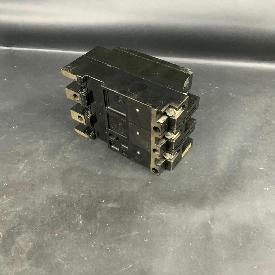 Used WESTINGHOUSE E3040 CIRCUIT BREAKER ($25 OBO)