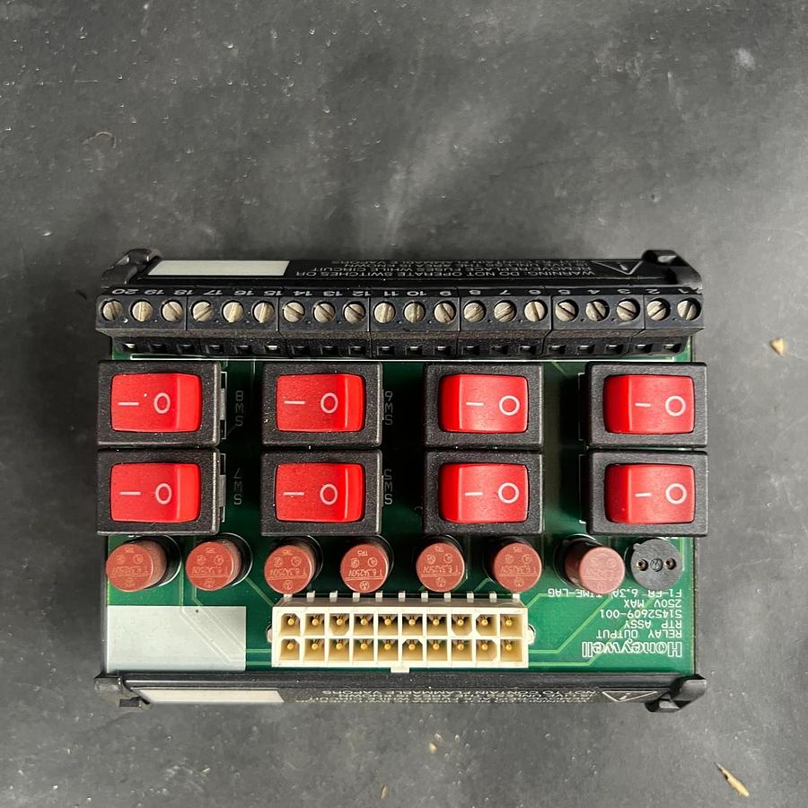 Used HONEYWELL 900RTR-H001 RELAY OUTPUT ($70 OBO)