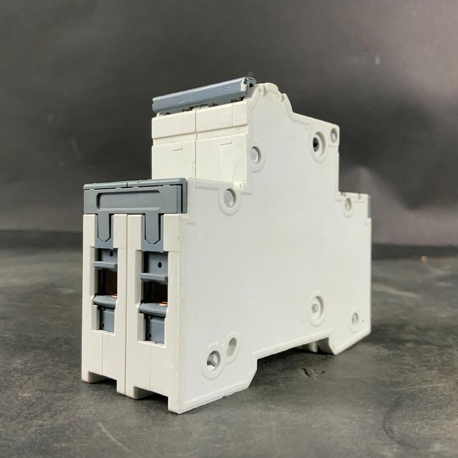 Used SIEMENS 5SY4216 C16 CIRCUIT BREAKER ($20 OBO)