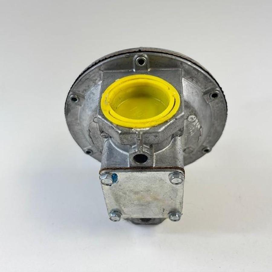 Used MAXITROL RV61 PRESSURE REGULATOR